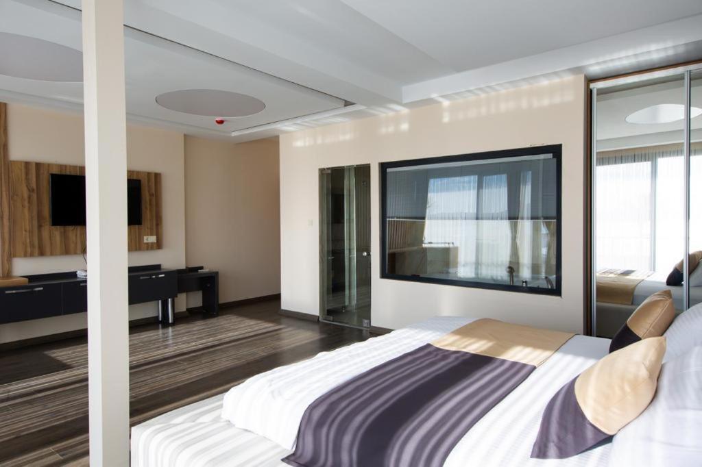 Carpe Diem Hotel Ayvalik Exterior photo